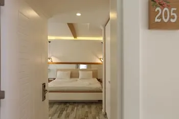 Payam Hotel