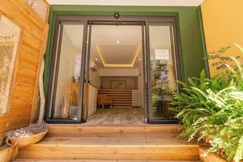 Payam Hotel