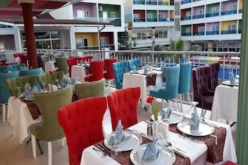 Side Win Hotel & Spa