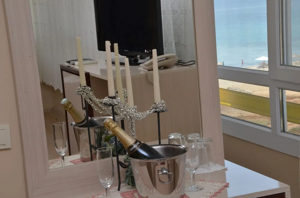 Honeymoon Oda, Deniz Manzaralı