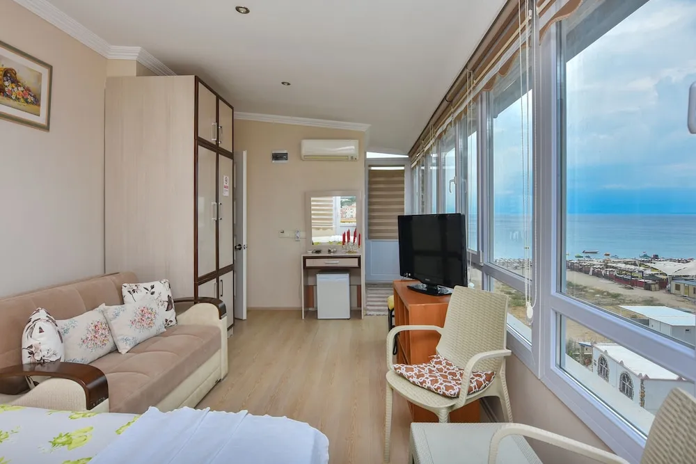 Honeymoon Oda, Deniz Manzaralı