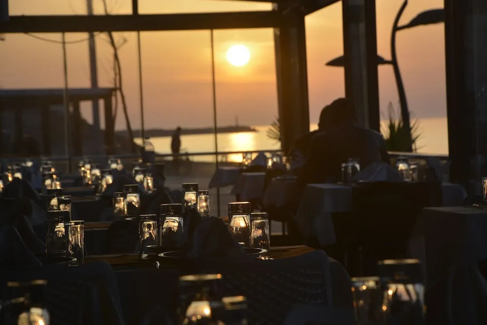 Standart Çift Kişilik Oda, Kısmi Deniz Manzaralı (Balkonsuz)