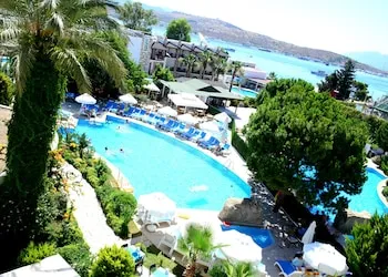 Royal Palm Beach Hotel