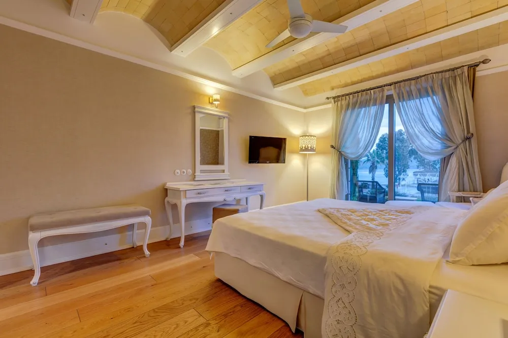 Deluxe Tek Büyük Yataklı Oda, Teras