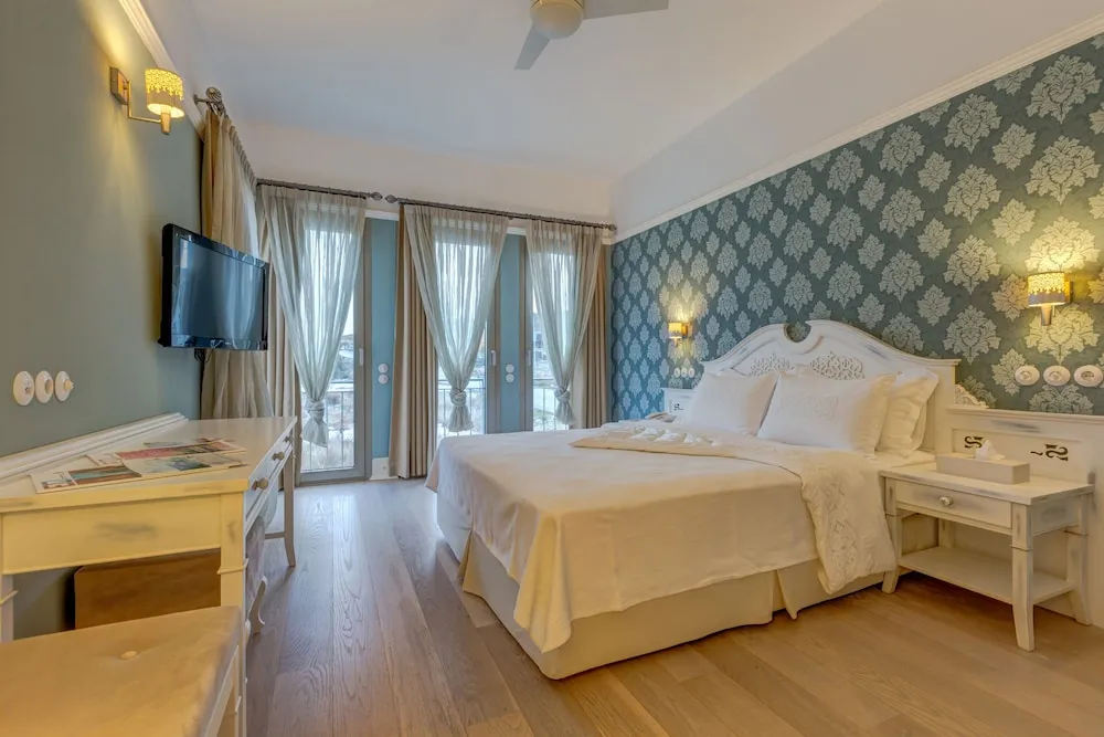 Comfort Tek Büyük Yataklı Oda