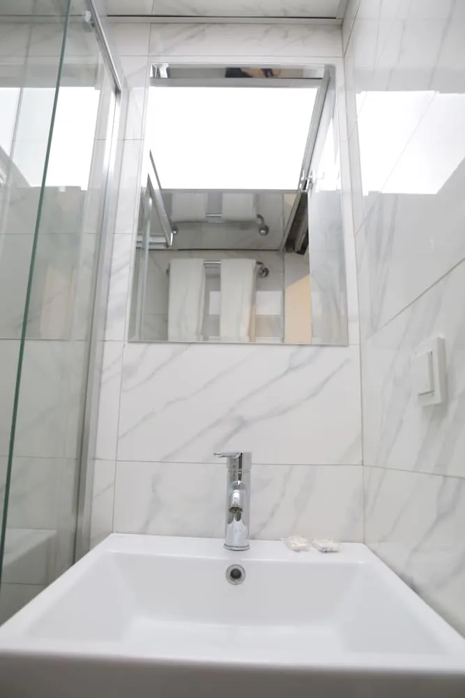 Basic İki Ayrı Yataklı Oda