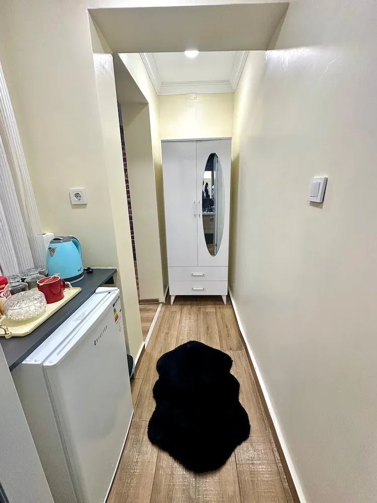 Basic Büyük Yataklı Tek Kişilik Oda
