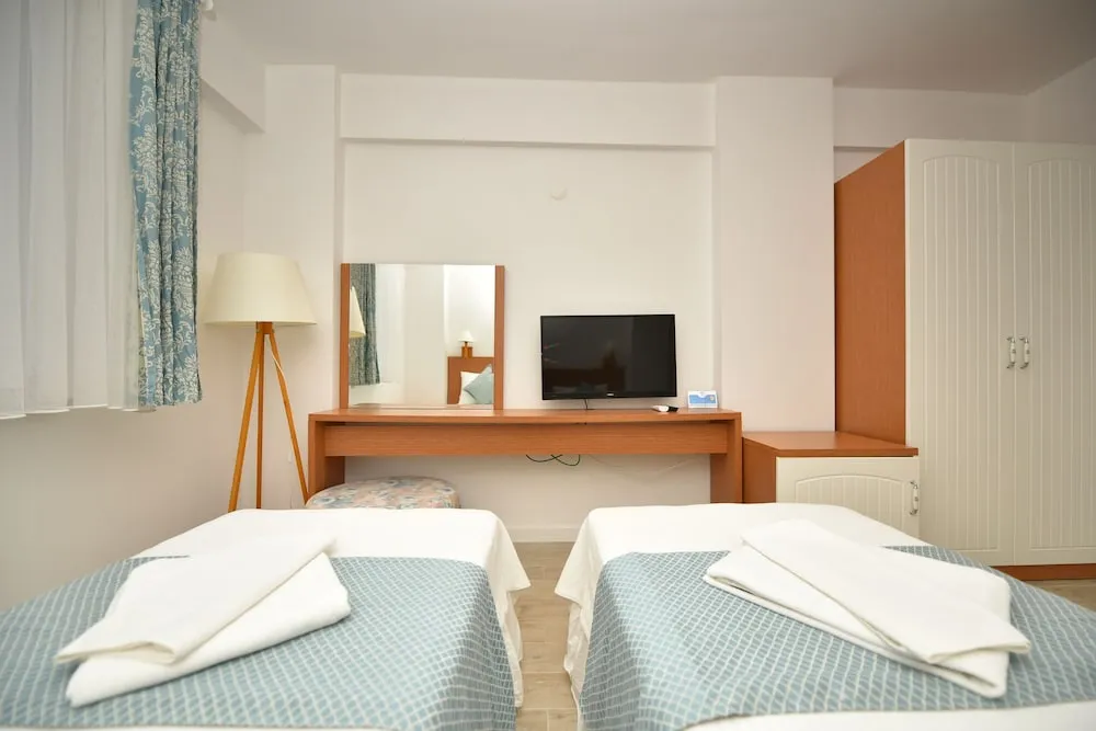 Bodrum Kat İki Ayrı Yataklı Oda, Manzarasız