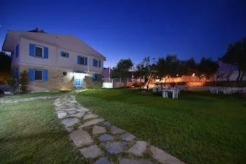 Garden Ada Hotel