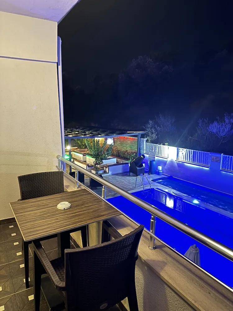 Deluxe Stüdyo, Balkon