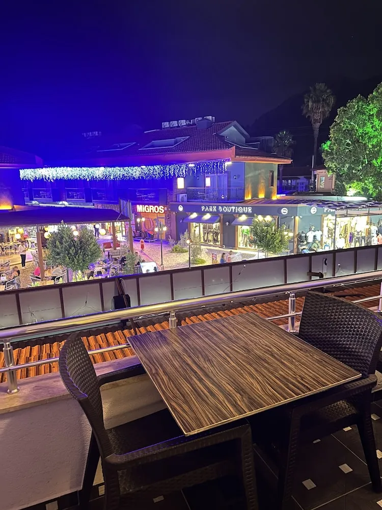 Deluxe Stüdyo, Balkon