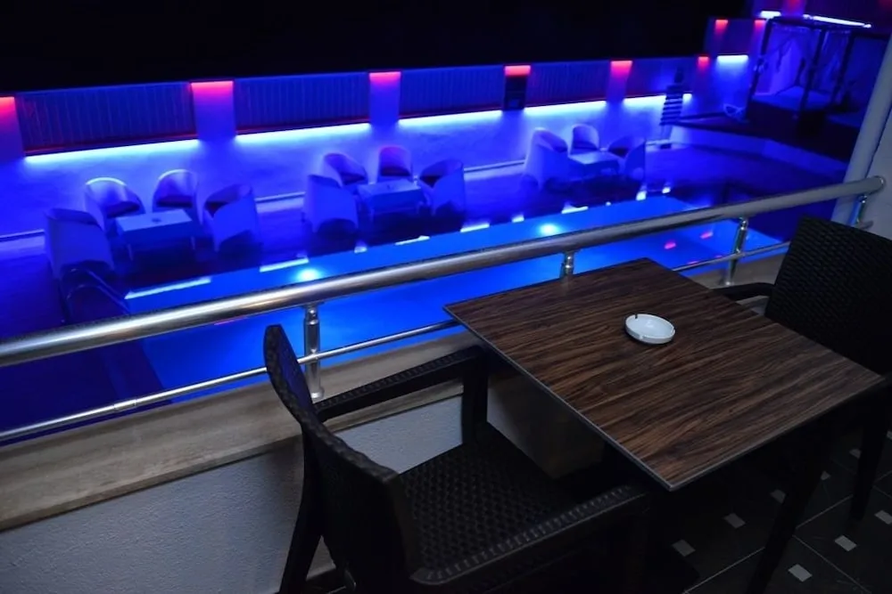 Deluxe Stüdyo, Balkon