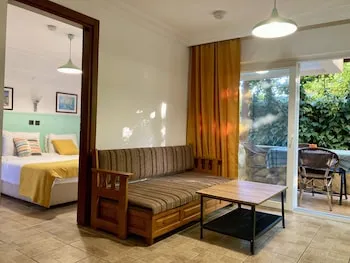 Ten Apart Hotel
