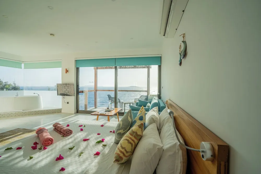 Luxury Oda, Sıcak Su Küveti, Deniz Manzaralı