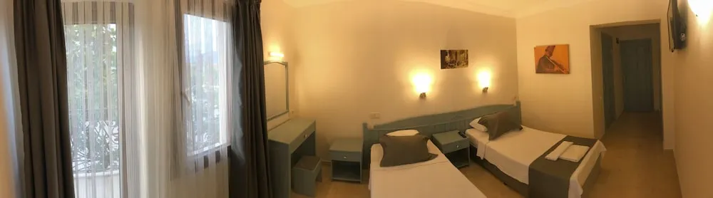 Standard Tek Büyük veya İki Ayrı Yataklı Oda