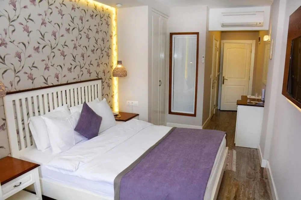 Luxury Oda Kısmı Deniz Manzaralı Balkonlu