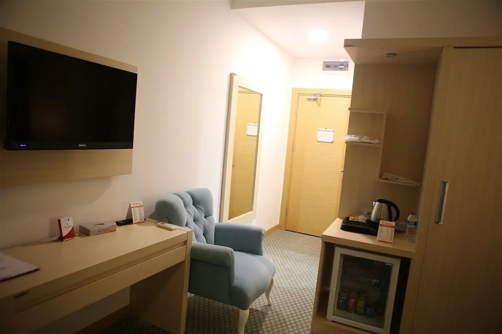 Standard Tek Büyük veya İki Ayrı Yataklı Oda, 1 Çift Kişilik Yatak, Sigara İçilmez, Şehir Manzaralı