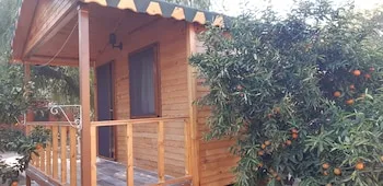Secret Garden Bungalows Hotel