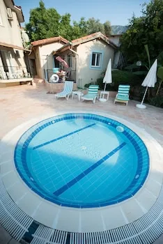 Sonmez Hotel