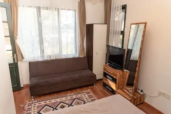 Orhan Kutbay'in Evi Turyolu Cafe Pansiyon