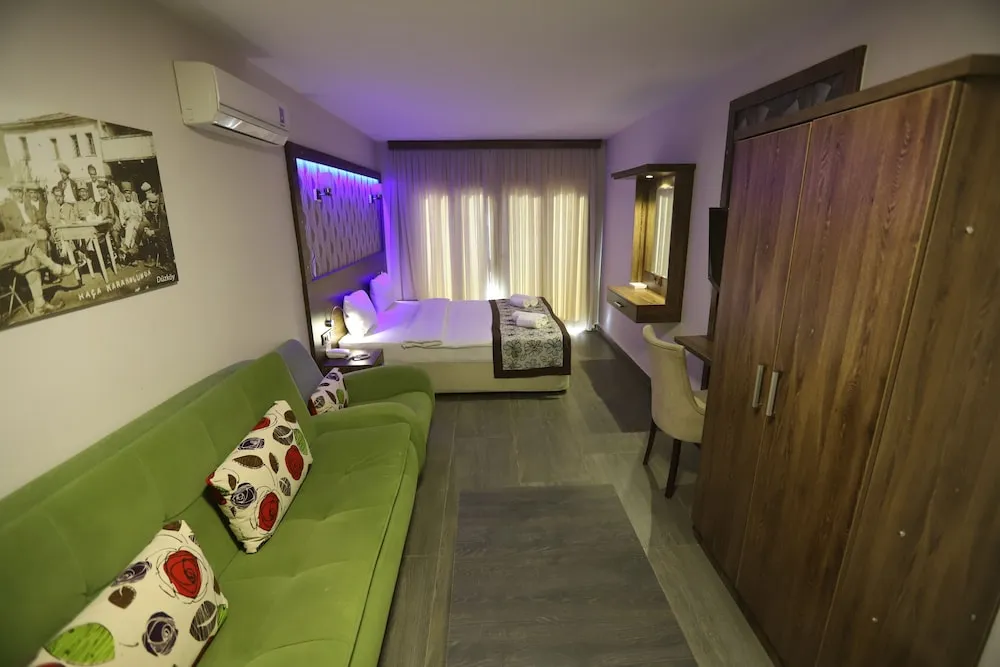 Deluxe Tek Büyük Yataklı Oda