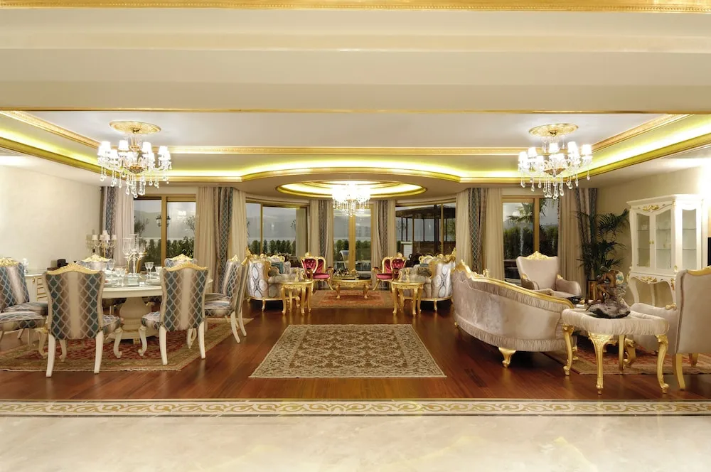 Grand Villa, 5 Yatak Odası, Kişiye Özel Havuzlu, Deniz Manzaralı