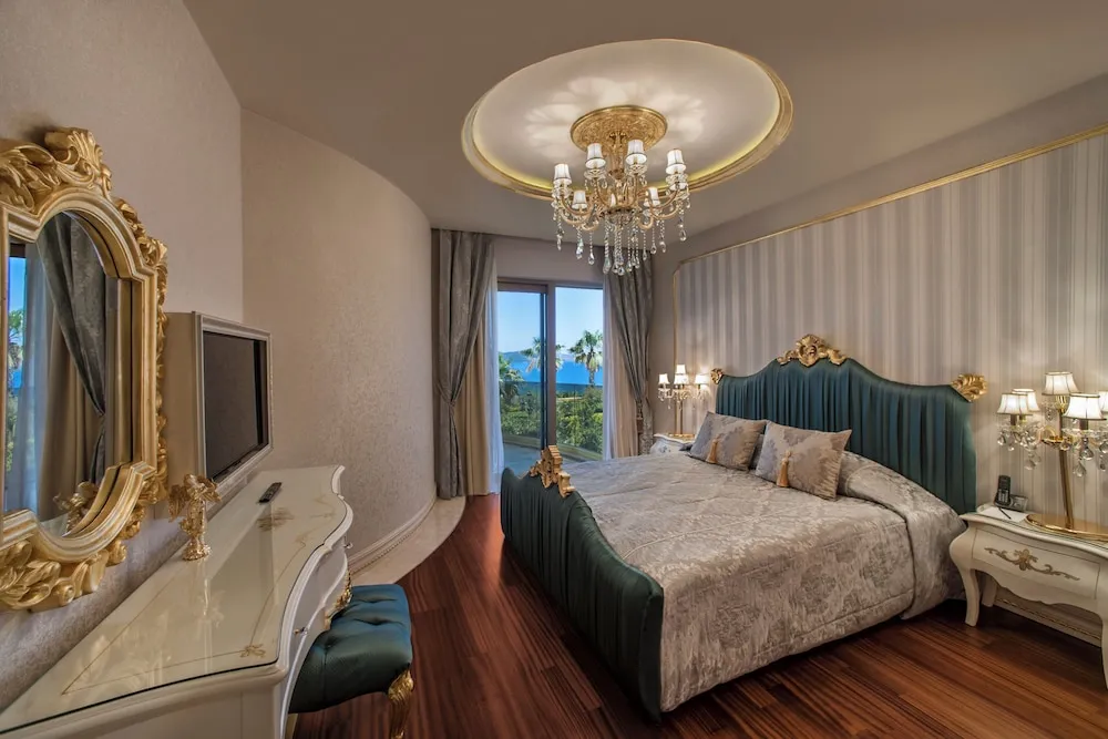 Grand Villa, 5 Yatak Odası, Kişiye Özel Havuzlu, Deniz Manzaralı