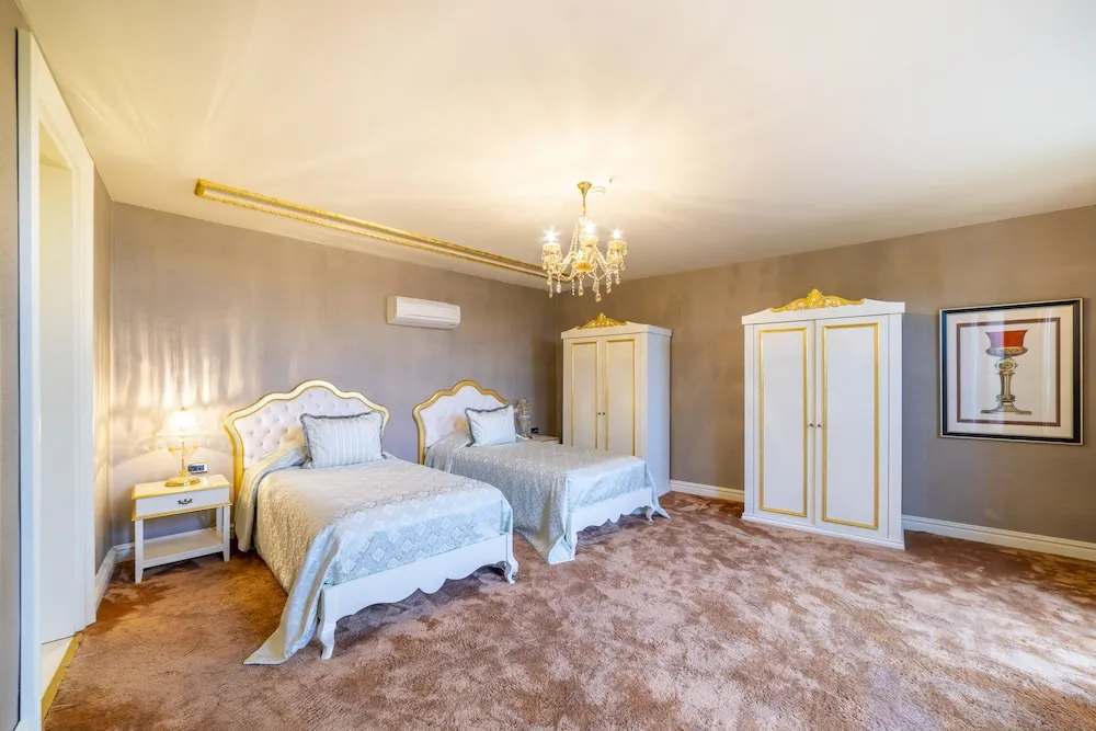 Deluxe Villa