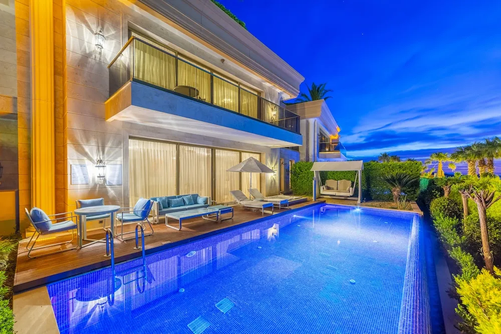 Deluxe Villa