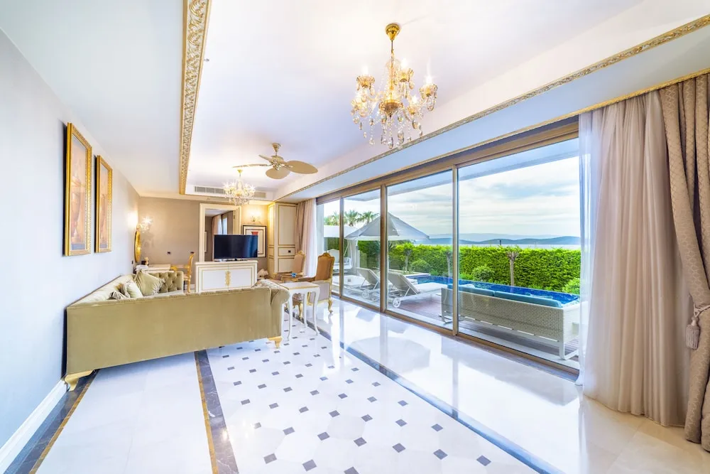 Deluxe Villa