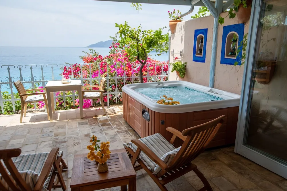 Deluxe Room with Private Terrace and Jacuzzi