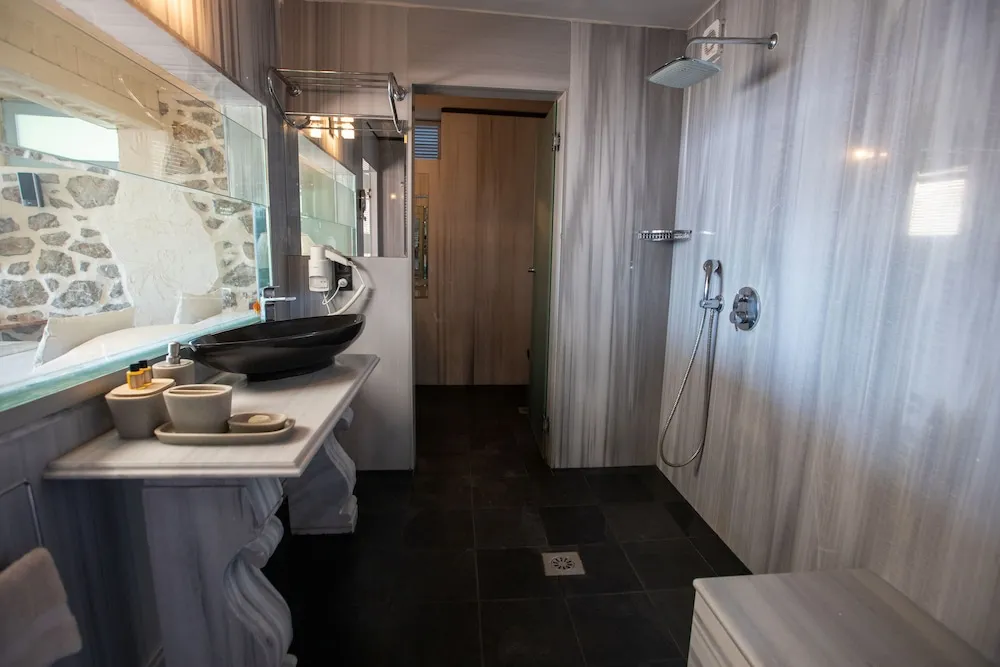 Suite with Private Garden and Private Pool