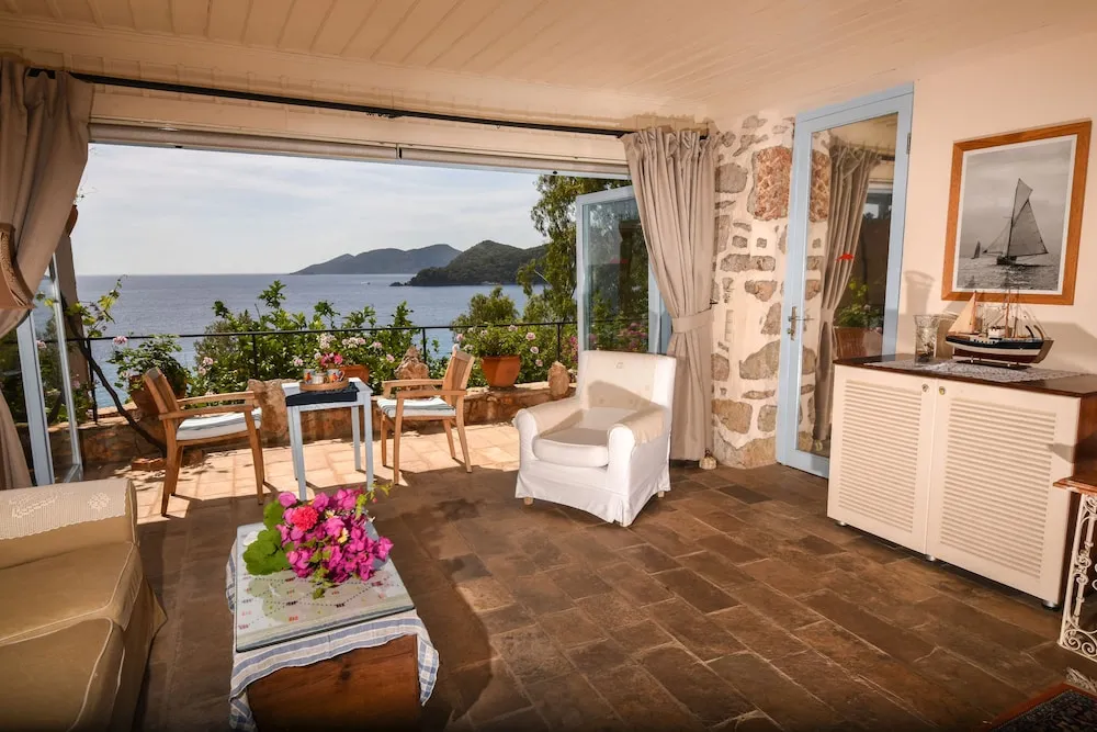 Suite with Private Garden and Private Pool