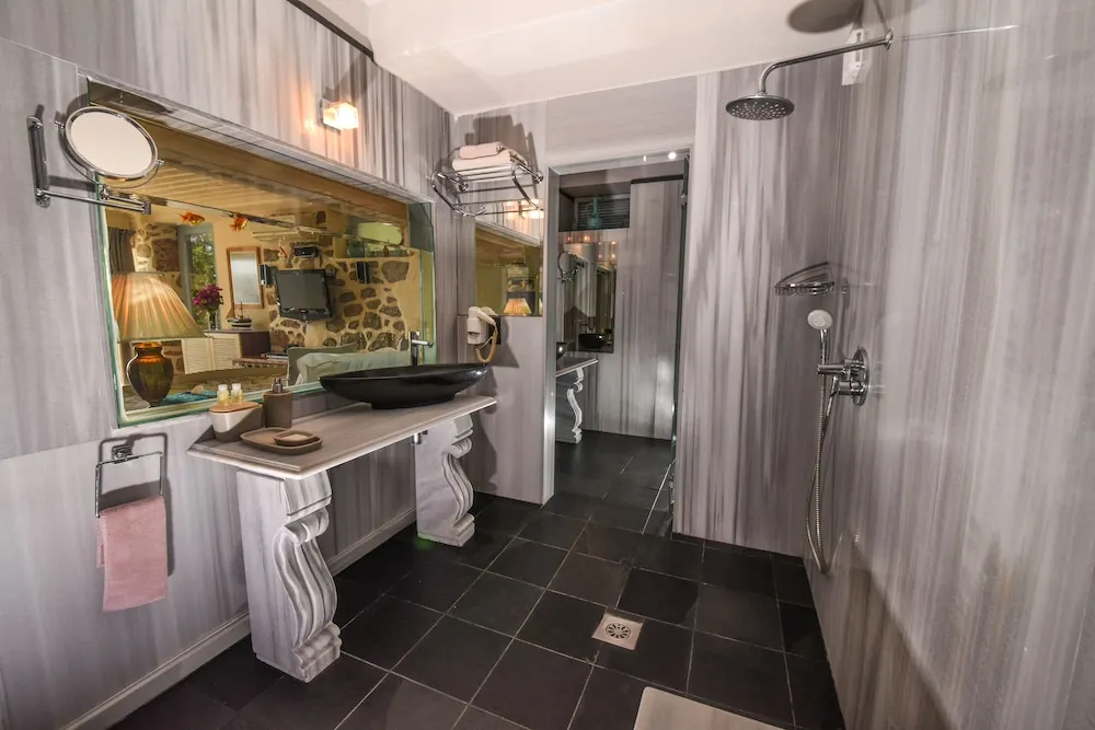 Suite with Private Garden and Private Pool