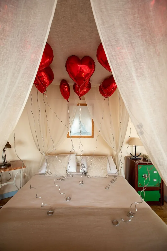 Suite with Jacuzi and Private Terrace
