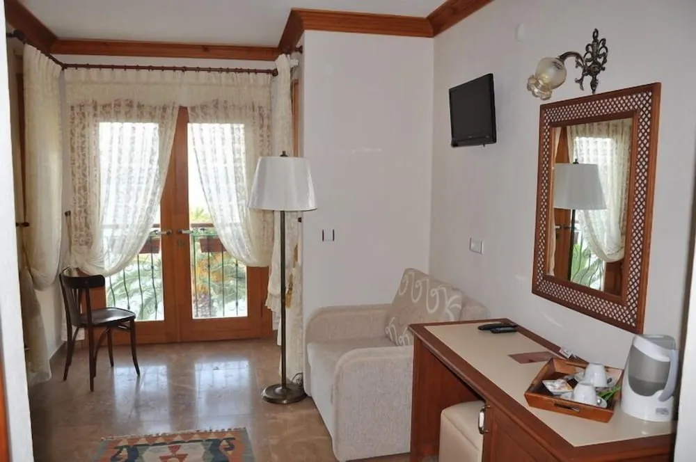 Tek Büyük veya İki Ayrı Yataklı Oda, Şehir Manzaralı