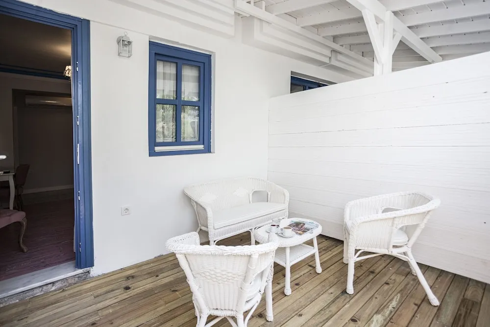 Deluxe Tek Büyük Yataklı Oda, Veranda