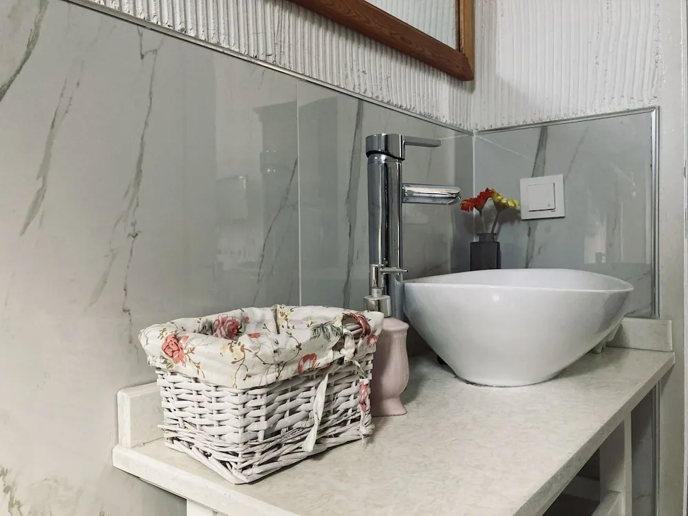 Comfort Tek Büyük Yataklı Oda, Kısmi Deniz Manzaralı