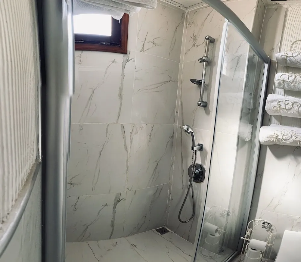 Comfort Tek Büyük Yataklı Oda, Kısmi Deniz Manzaralı