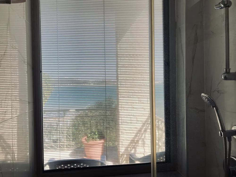 Deluxe Tek Büyük Yataklı Oda, Deniz Manzaralı