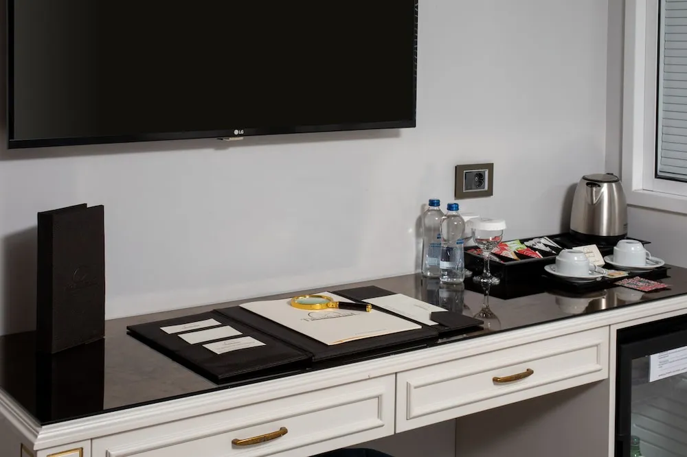 Deluxe Double Room City View