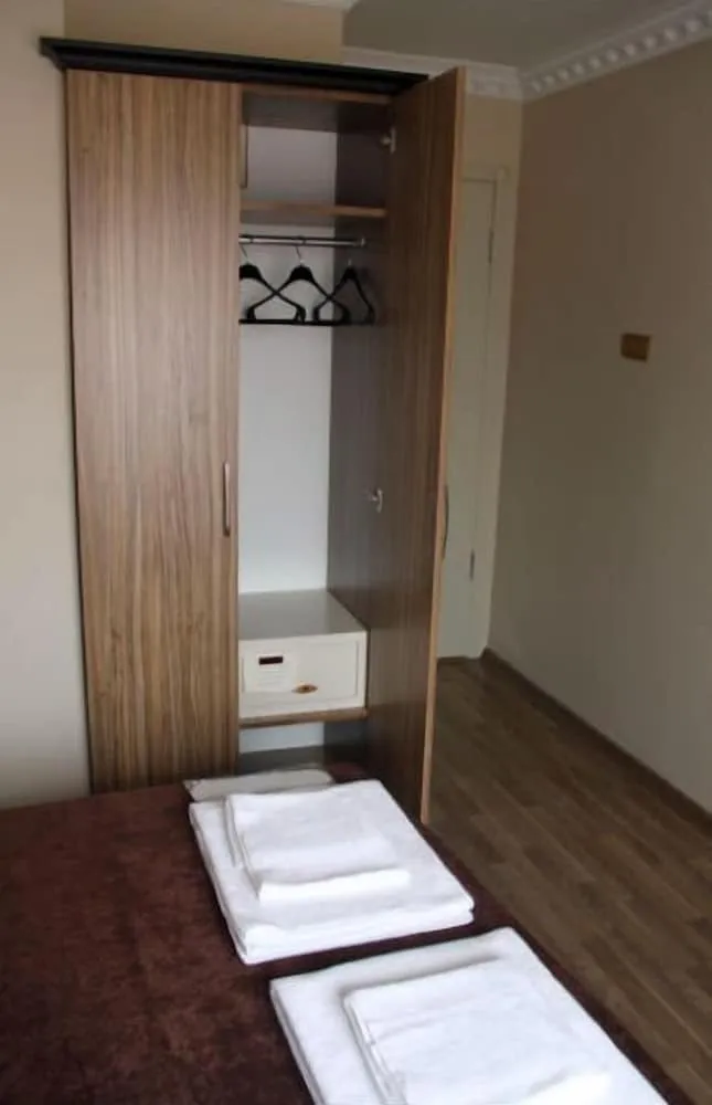 Standard Dört Kişilik Oda