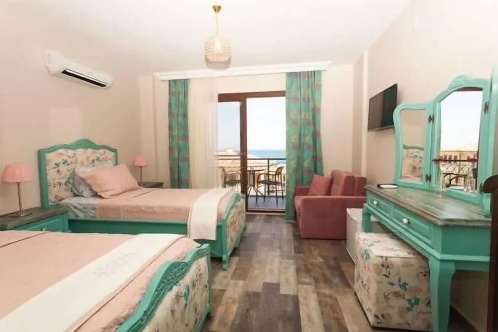 Deluxe Tek Büyük Yataklı Oda, Bahçe Manzaralı