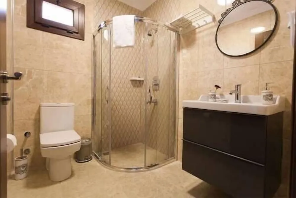 Deluxe Tek Büyük Yataklı Oda, Bahçe Manzaralı