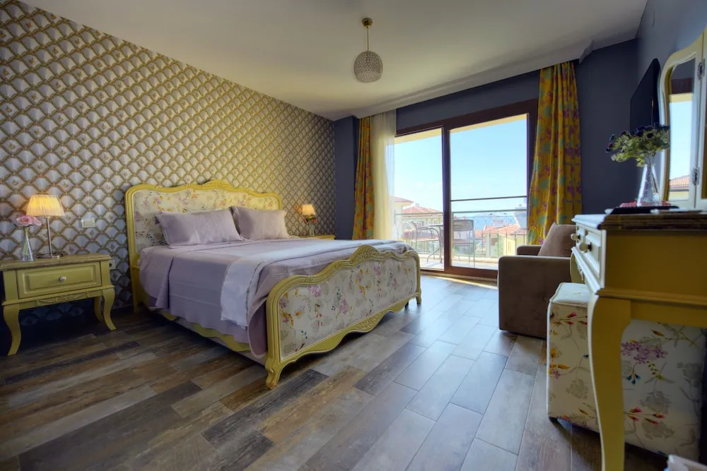 Deluxe Tek Büyük Yataklı Oda, Deniz Manzaralı