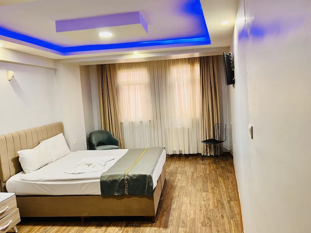 Standard Tek Büyük veya İki Ayrı Yataklı Oda