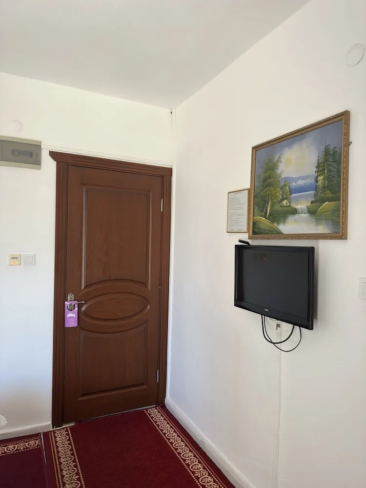 Classic Tek Büyük Yataklı Oda