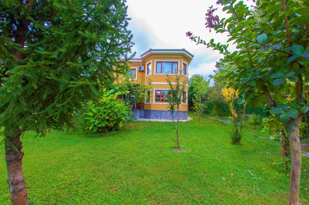 Deluxe Villa