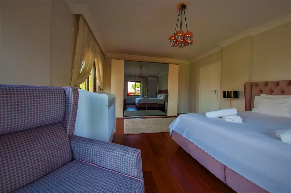 Deluxe Villa