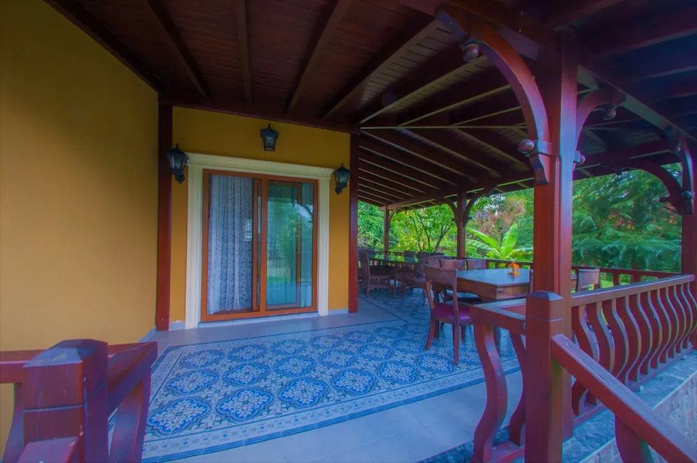 Deluxe Villa
